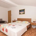 Zoka Апартаменты Макарска