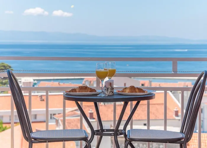 Zoka Макарска