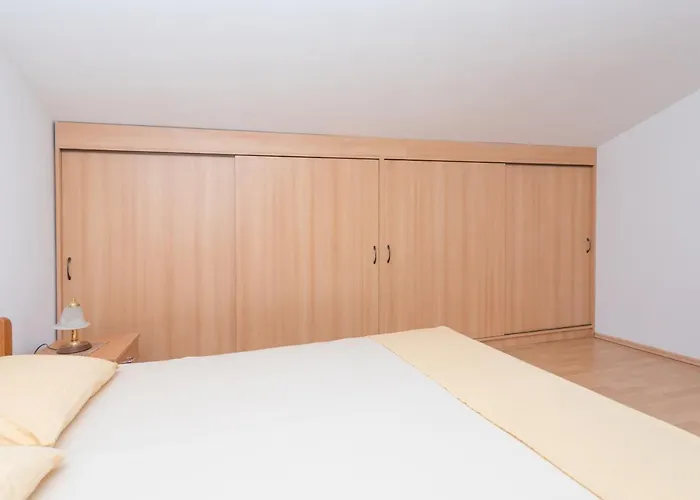 Zoka Апартаменты Макарска